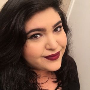 Meet your Posher, Monique